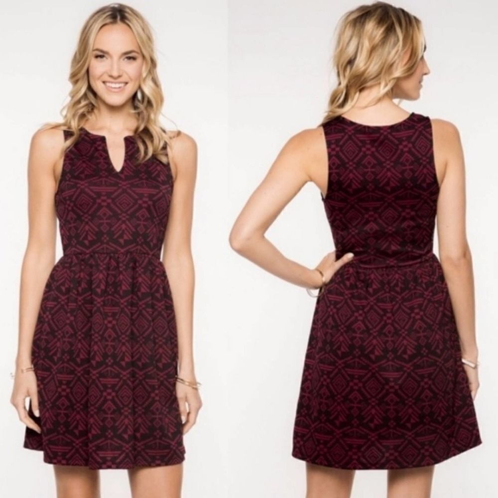 Everly Aztec V-Neck A-line Dress Small